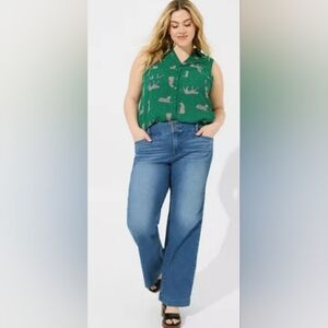 Torrid Green V-Neck Sleeveless Blouse